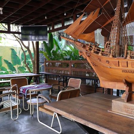 Nusantara Hotel Syariah ジェパラ エクステリア 写真