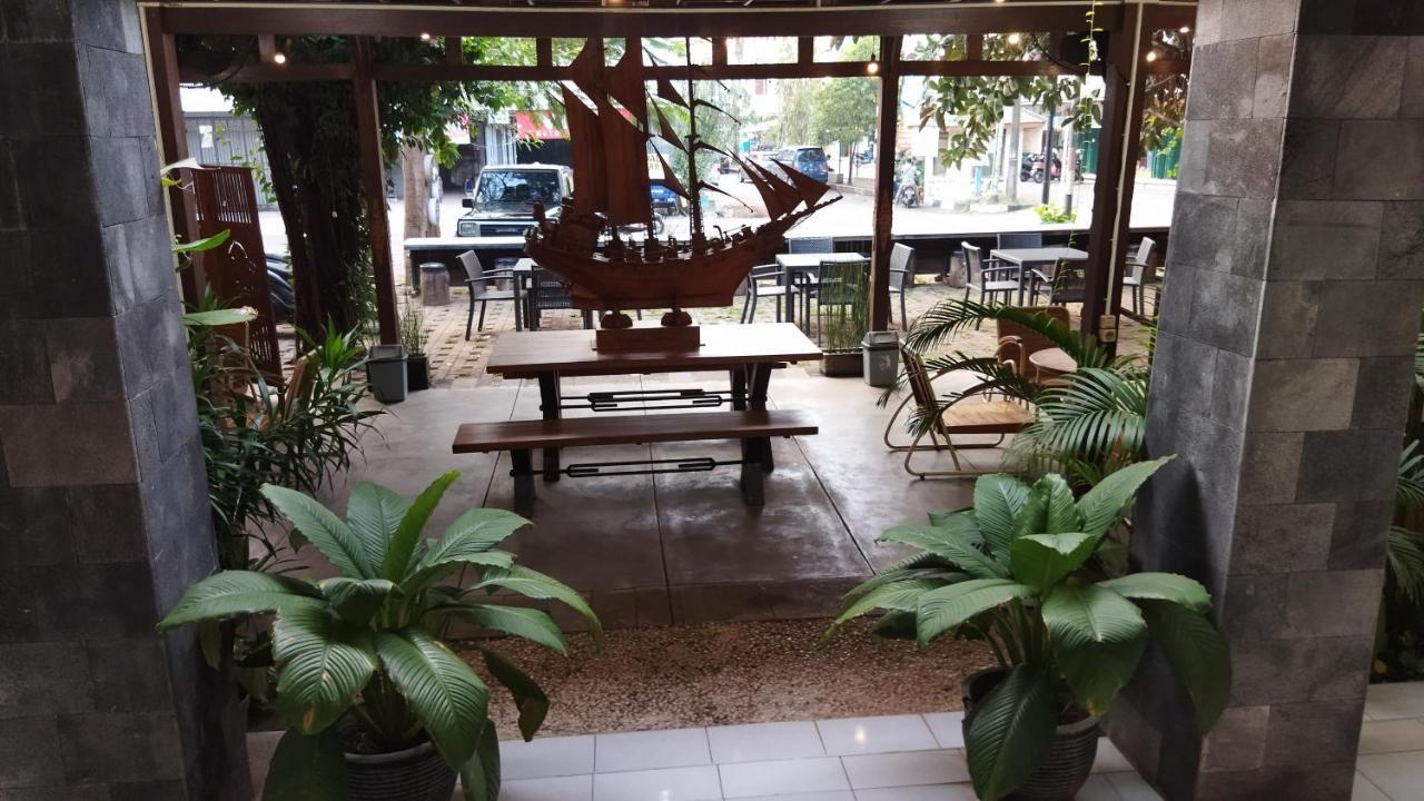 Nusantara Hotel Syariah ジェパラ エクステリア 写真