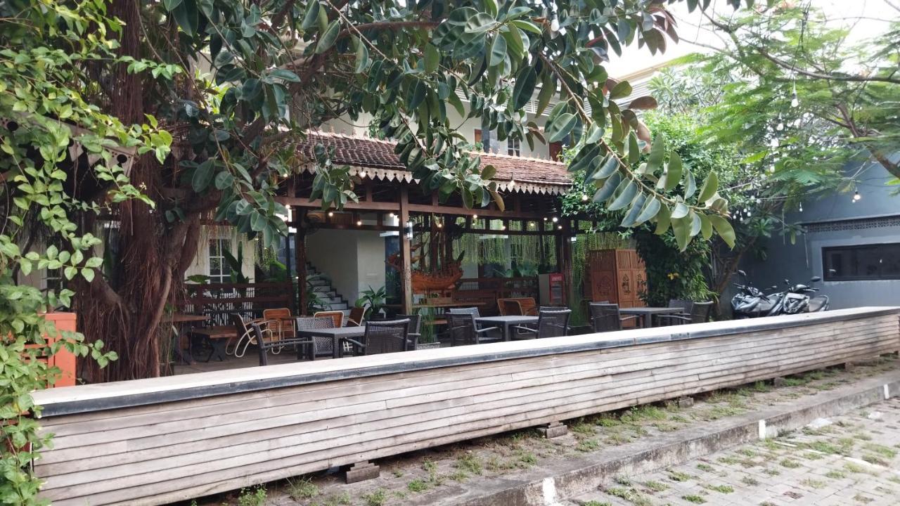 Nusantara Hotel Syariah ジェパラ エクステリア 写真