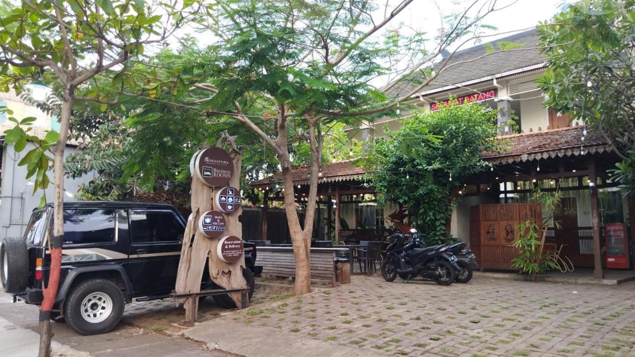 Nusantara Hotel Syariah ジェパラ エクステリア 写真